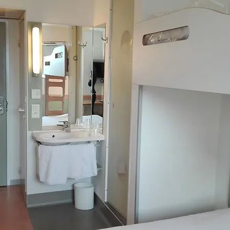 ホテル Ibis Budget Est ポー