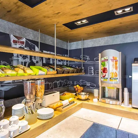 Hotel Ibis Budget Est 2*