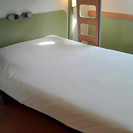 Ibis Budget Est Отель По