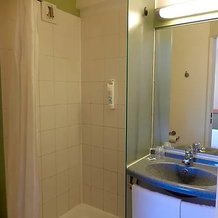 Ibis Budget Est מלון 2*